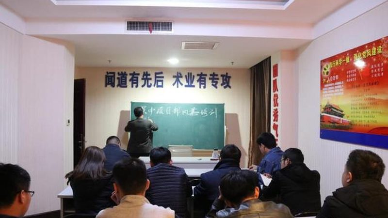 考取叉车证，费用构成及影响因素揭秘