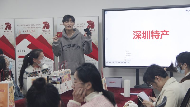 国家开放大学报名时间一般分为春季和秋季两个批次，具体时间如下：